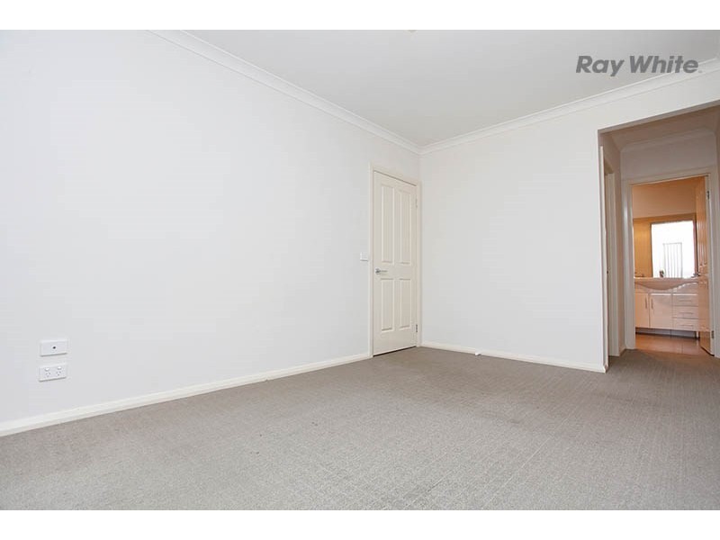 1/74 Westmeadows Lane, Truganina VIC 3029