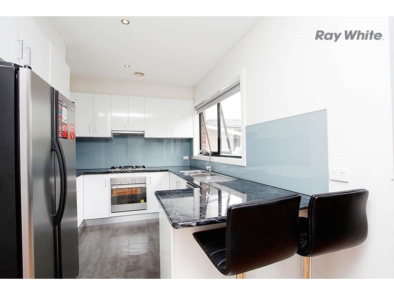 2/15 Armstrong Street, Laverton VIC 3028