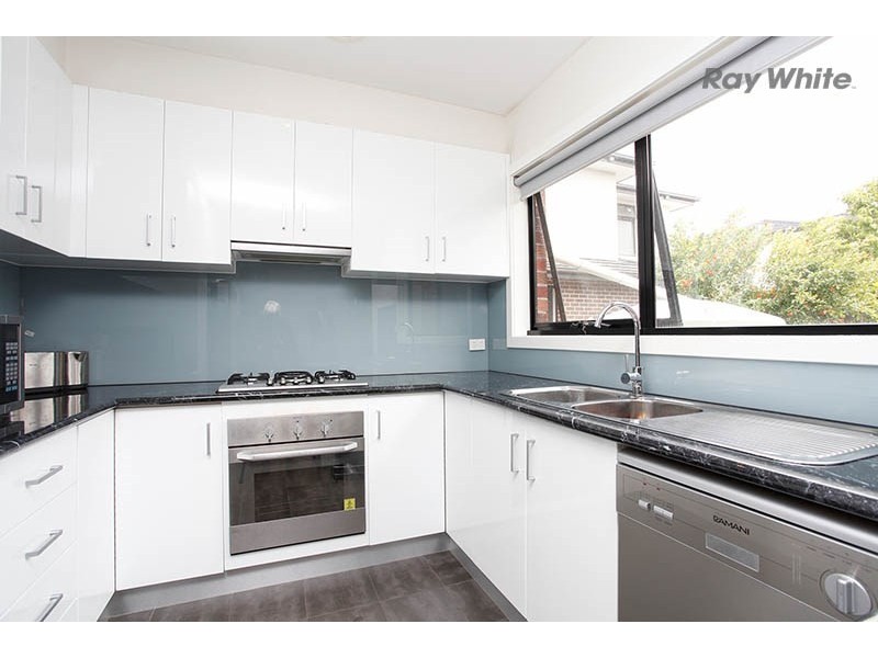 2/15 Armstrong Street, Laverton VIC 3028