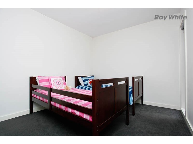 2/15 Armstrong Street, Laverton VIC 3028