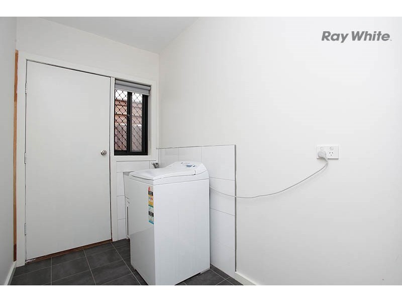 2/15 Armstrong Street, Laverton VIC 3028