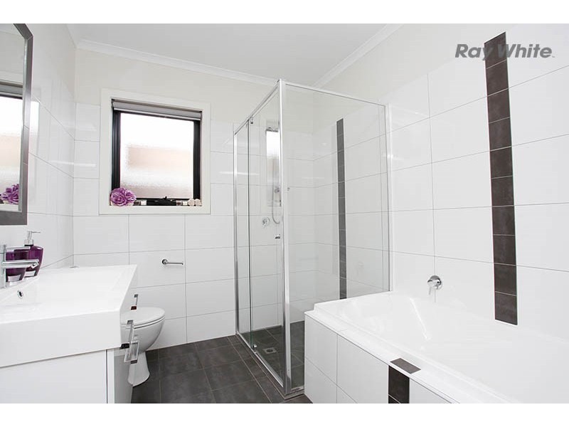 2/15 Armstrong Street, Laverton VIC 3028