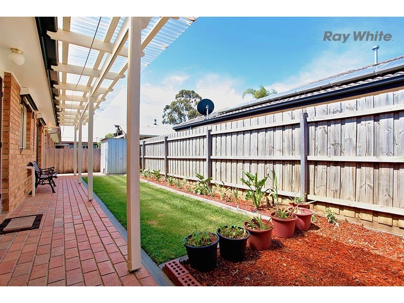 2/15 Point Cook Road, Altona Meadows VIC 3028