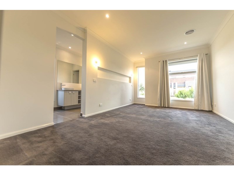 6 Packer Way, Williams Landing VIC 3027