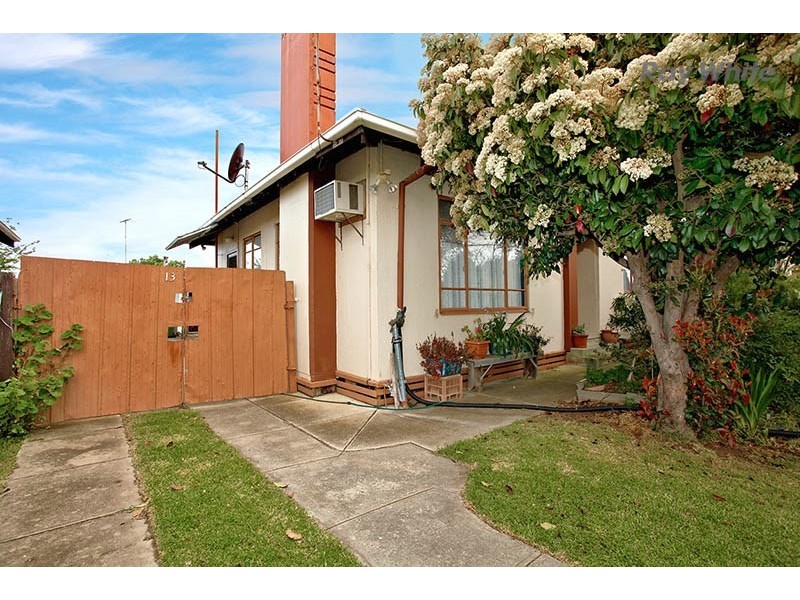 13 Williams Road, Laverton VIC 3028