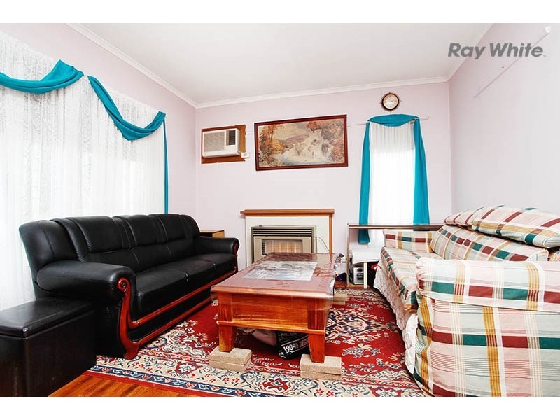 13 Williams Road, Laverton VIC 3028