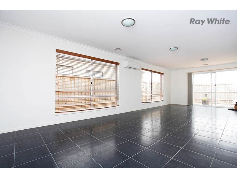 71 Tristania Drive, Point Cook VIC 3030