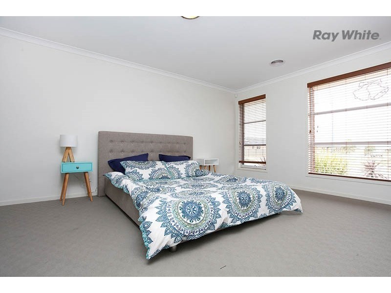 71 Tristania Drive, Point Cook VIC 3030