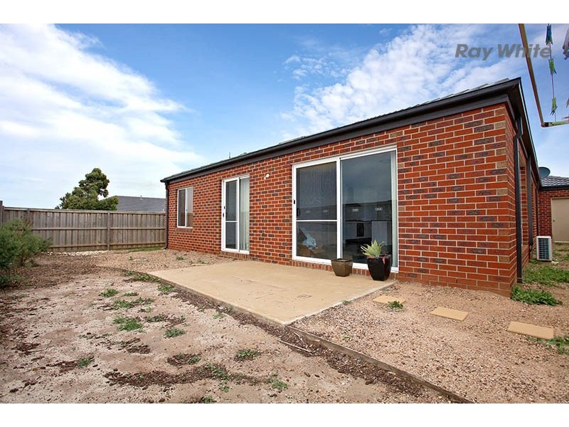 71 Tristania Drive, Point Cook VIC 3030