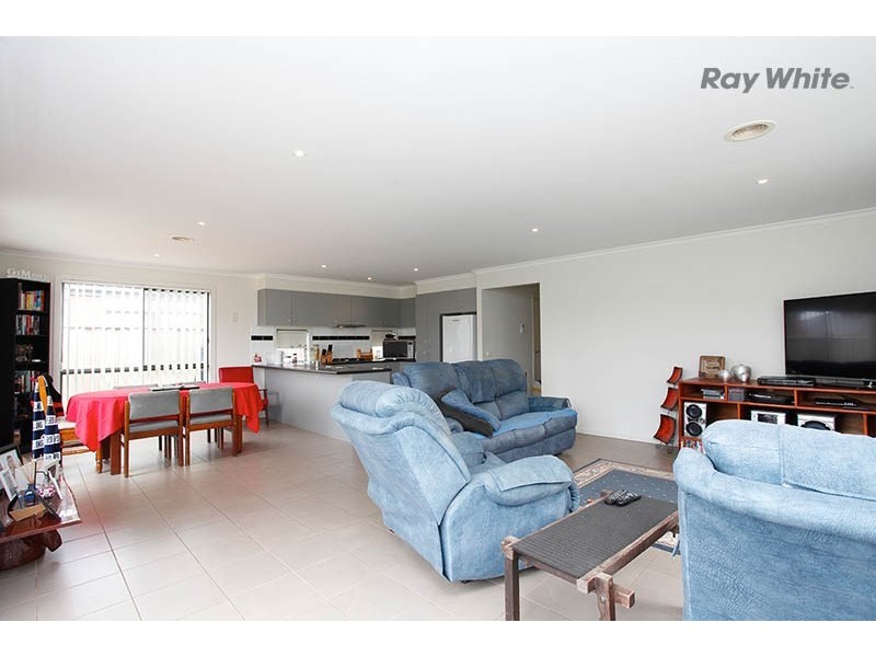 42 Hamish Drive, Tarneit VIC 3029