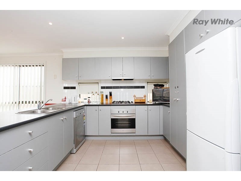 42 Hamish Drive, Tarneit VIC 3029