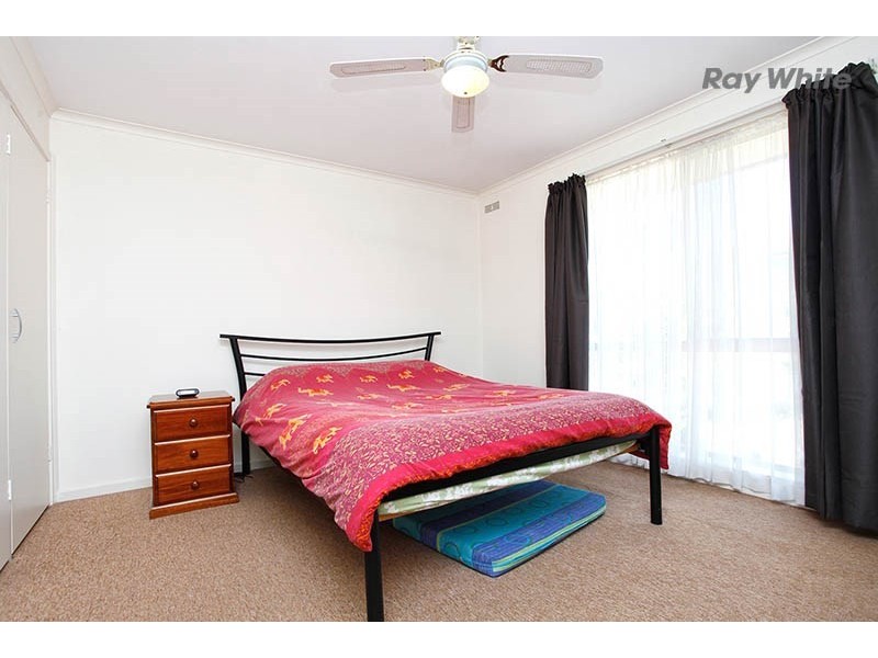 15a Lady Nelson Crescent, Altona Meadows VIC 3028