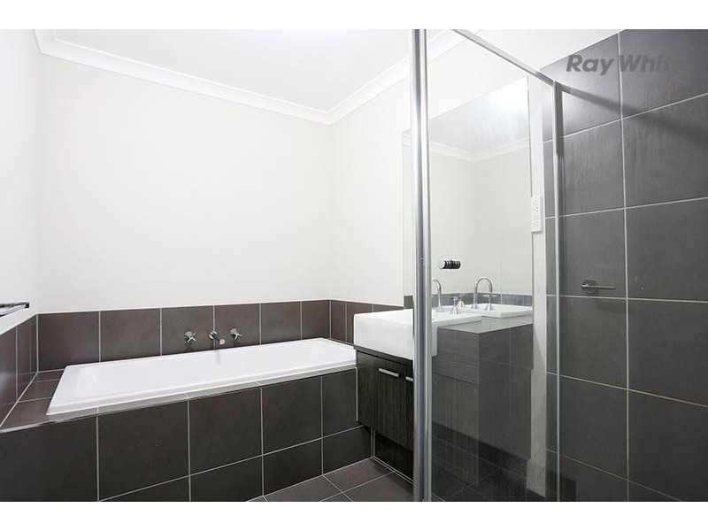 184 Saltwater Promenade, Point Cook VIC 3030