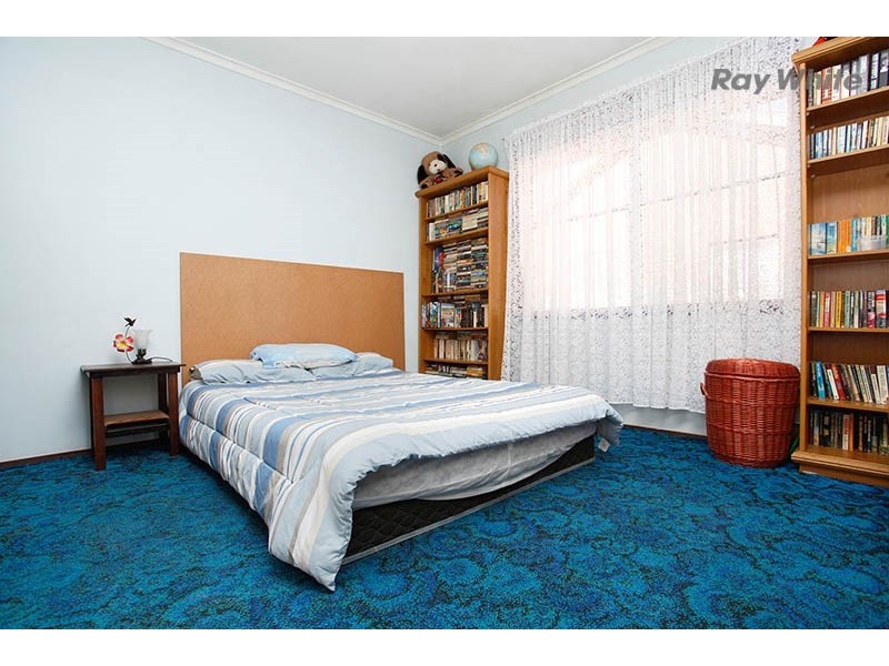 37 Henderson Street, Laverton VIC 3028