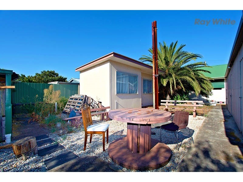 28 Thomas Street, Laverton VIC 3028