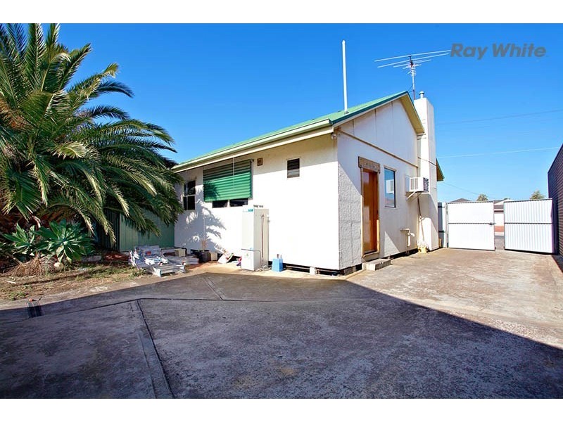 28 Thomas Street, Laverton VIC 3028