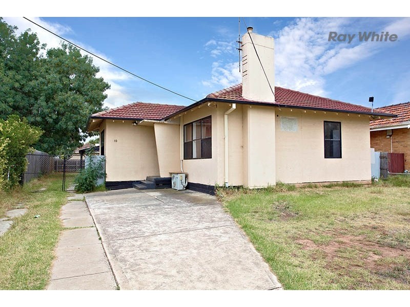 10 Thomas Street, Laverton VIC 3028