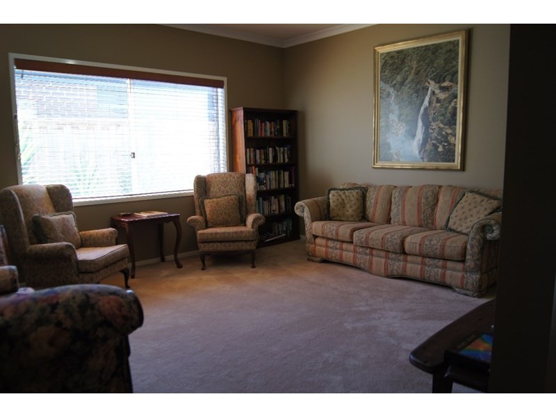 8 Caldwell Road, Williams Landing VIC 3027