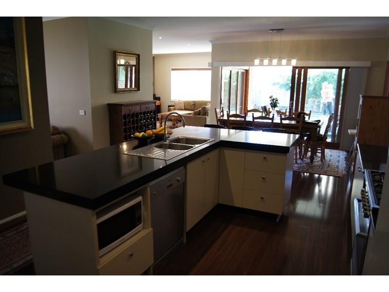 8 Caldwell Road, Williams Landing VIC 3027