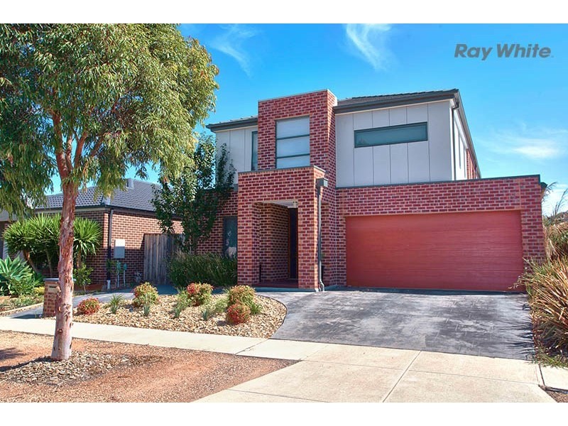 8 Seychelles Street, Point Cook VIC 3030