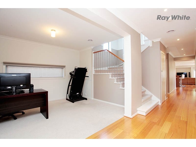 8 Seychelles Street, Point Cook VIC 3030