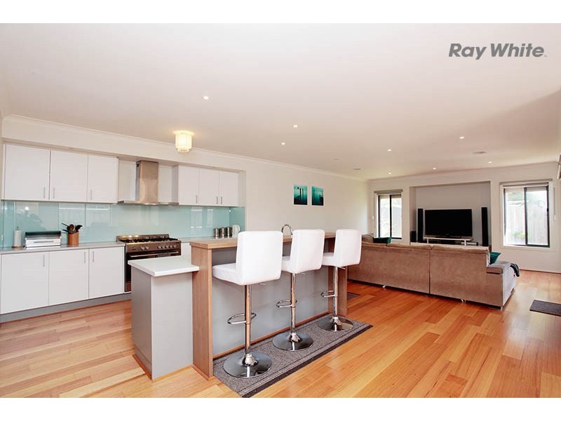 8 Seychelles Street, Point Cook VIC 3030