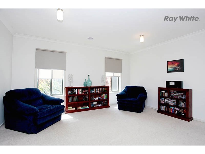 8 Seychelles Street, Point Cook VIC 3030