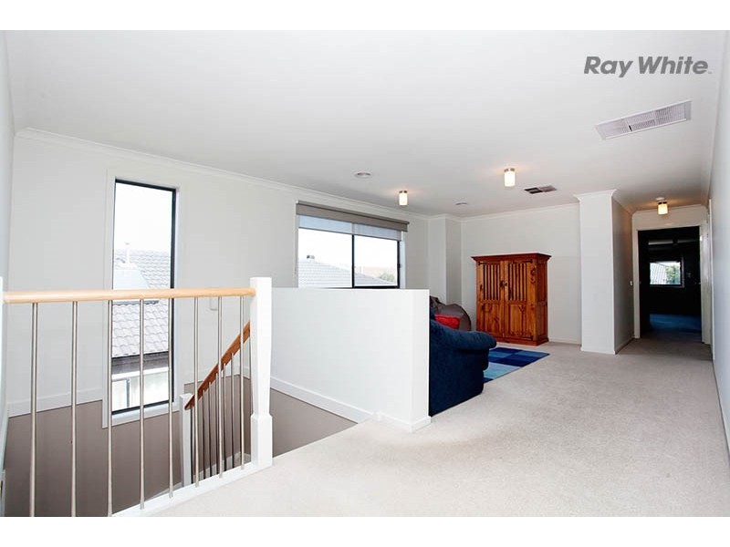 8 Seychelles Street, Point Cook VIC 3030