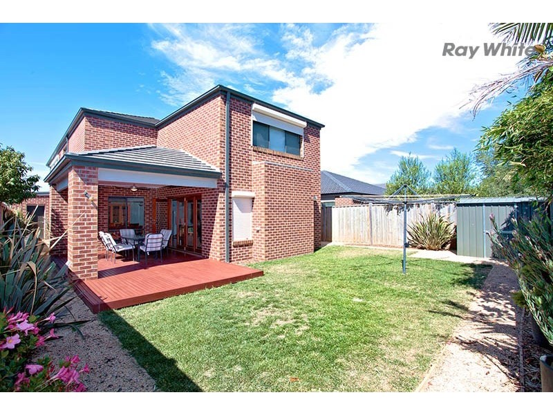 8 Seychelles Street, Point Cook VIC 3030
