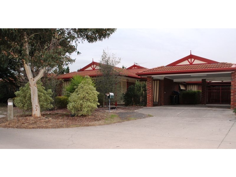 8 Gould Walk, Truganina VIC 3029