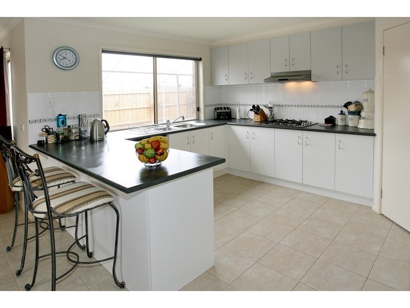 37 NEPTUNE Drive, Point Cook VIC 3030