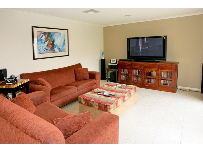 37 NEPTUNE Drive, Point Cook VIC 3030