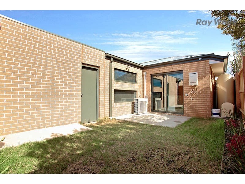 1/1D Wackett Street, Laverton VIC 3028