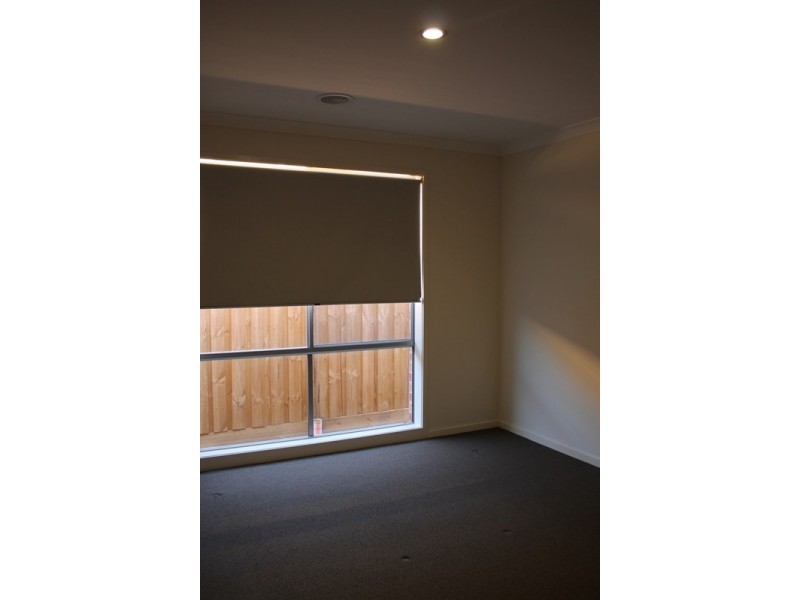 17 Bolivar Esplande, Truganina VIC 3029