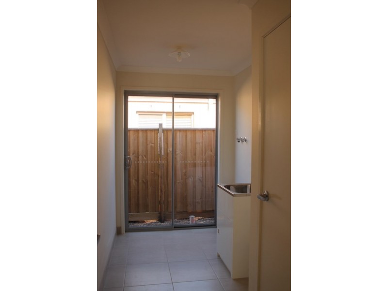 17 Bolivar Esplande, Truganina VIC 3029