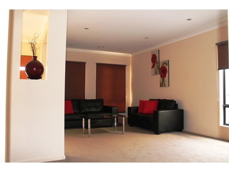 54 Alamanda Boulevard, Point Cook VIC 3030