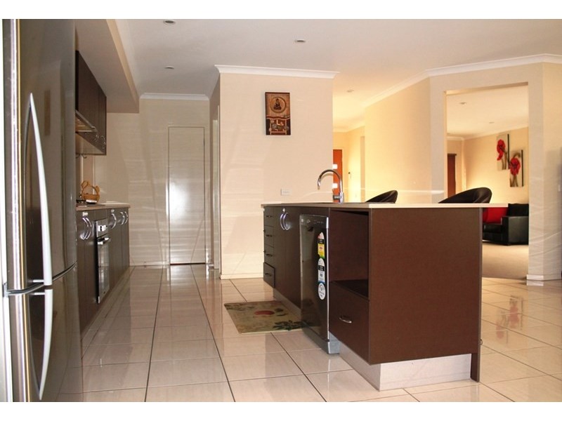 54 Alamanda Boulevard, Point Cook VIC 3030