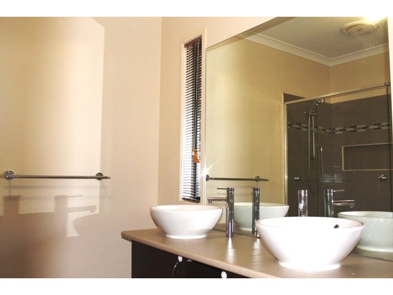 54 Alamanda Boulevard, Point Cook VIC 3030