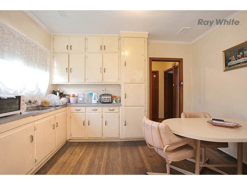 27 Williams Road, Laverton VIC 3028