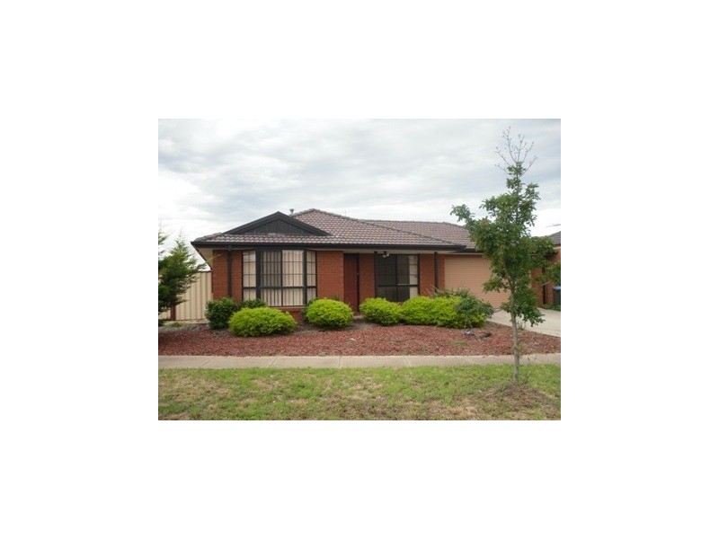 28 Creswick Drive, Point Cook VIC 3030