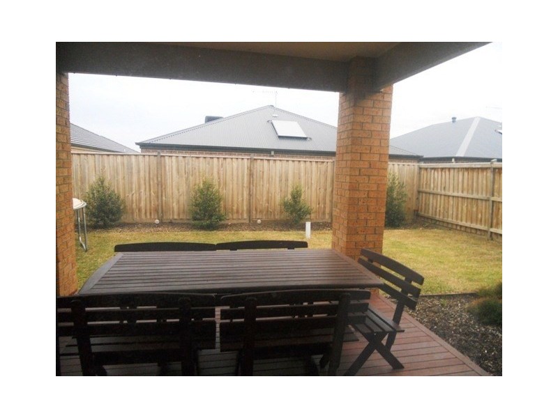 16 Freedman Street, Williams Landing VIC 3027