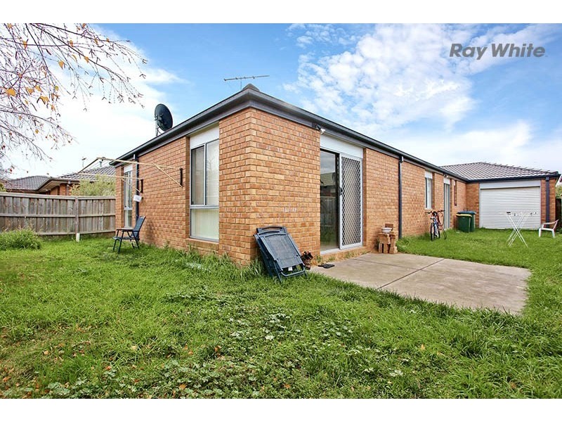 6 Windsong Way, Point Cook VIC 3030