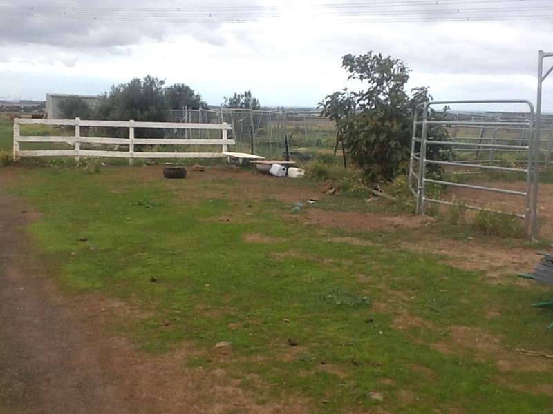 406-420 Faulkners Road, Mount Cottrell VIC 3024