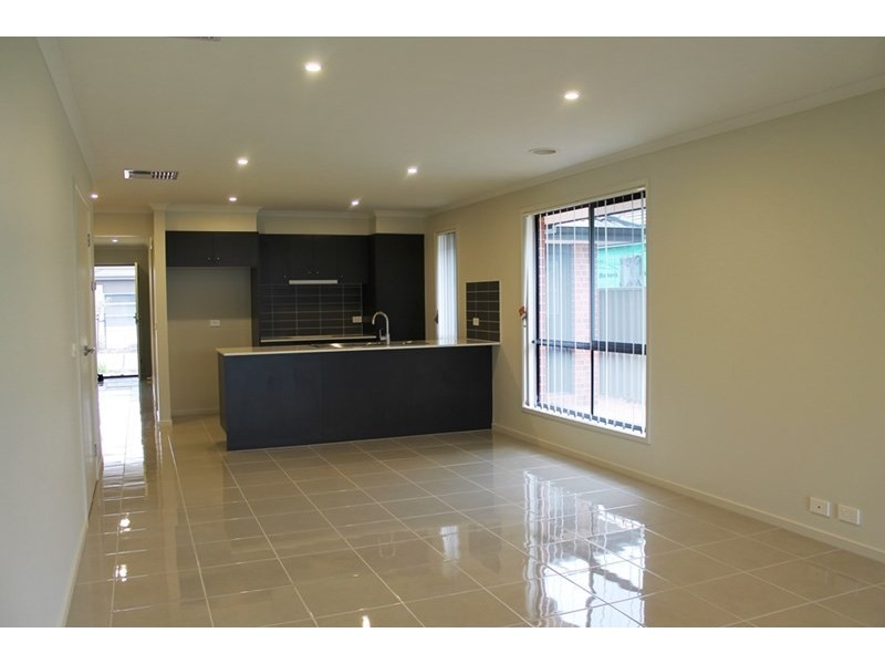 18 Native Way, Kurunjang VIC 3337