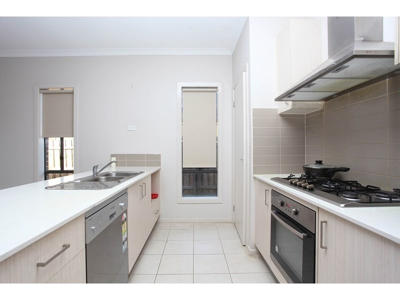 72 Rose Grange Boulevard, Tarneit VIC 3029