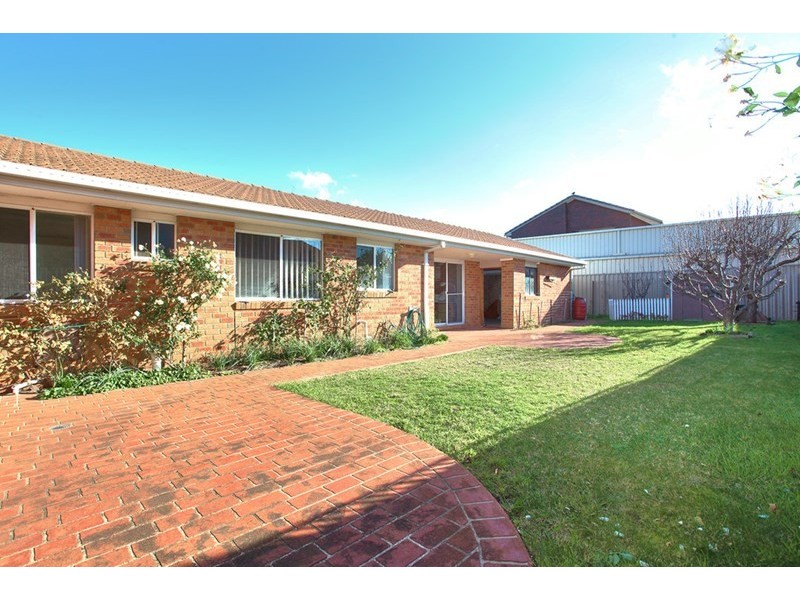 1 Bowood Court, Seabrook VIC 3028