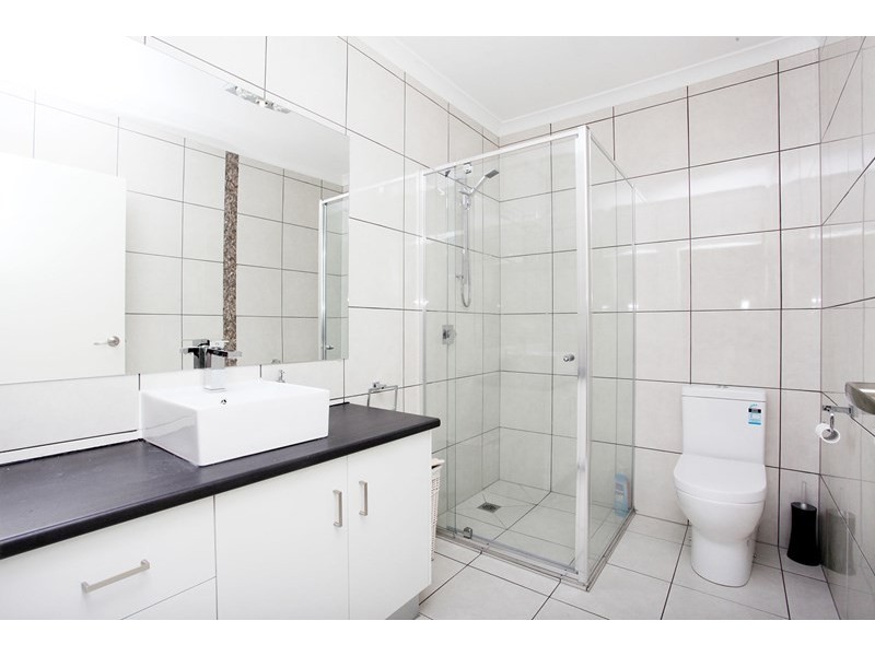 2/144 Bladin Street, Laverton VIC 3028