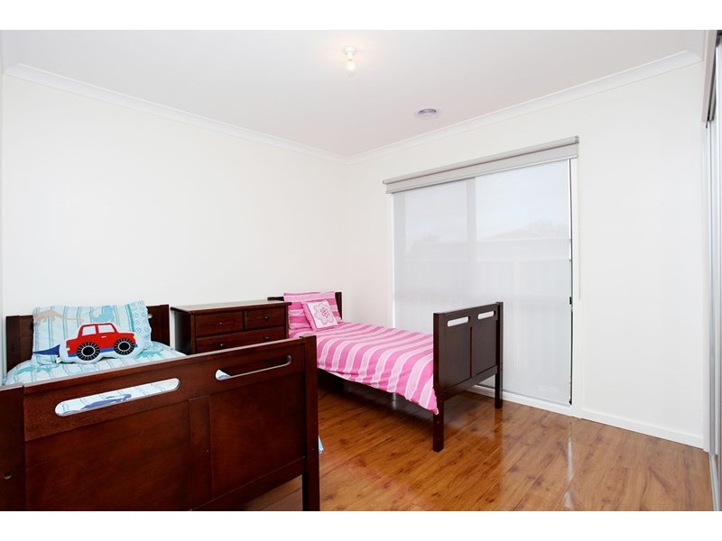 2/144 Bladin Street, Laverton VIC 3028