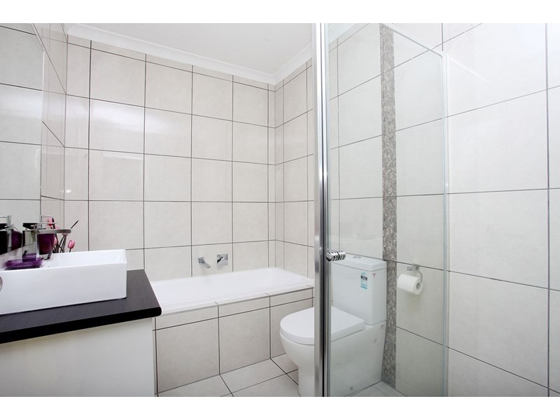 2/144 Bladin Street, Laverton VIC 3028