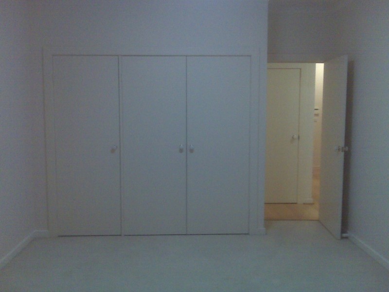 2/84 LAKESIDE Drive, Werribee VIC 3030